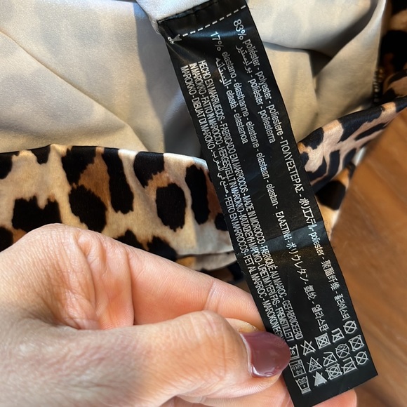 (2/$20) Zara cheetah print biker shorts/leggings - Picture 4 of 4